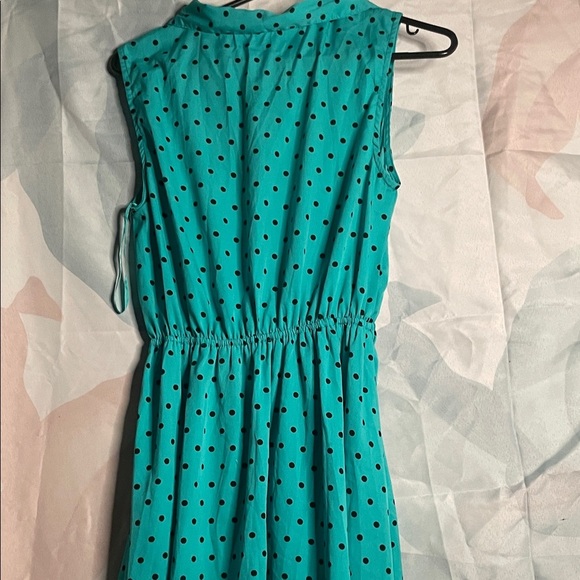 Sleeveless Teal Polka Dot Dress - Picture 5 of 6